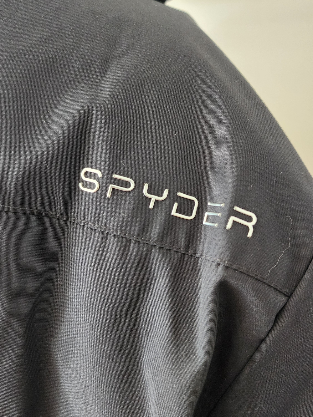 Spyder Ski Jacket Mens Medium Black Hooded Parka Coat Outerwear Gorpcore Winter - Picture 7 of 16